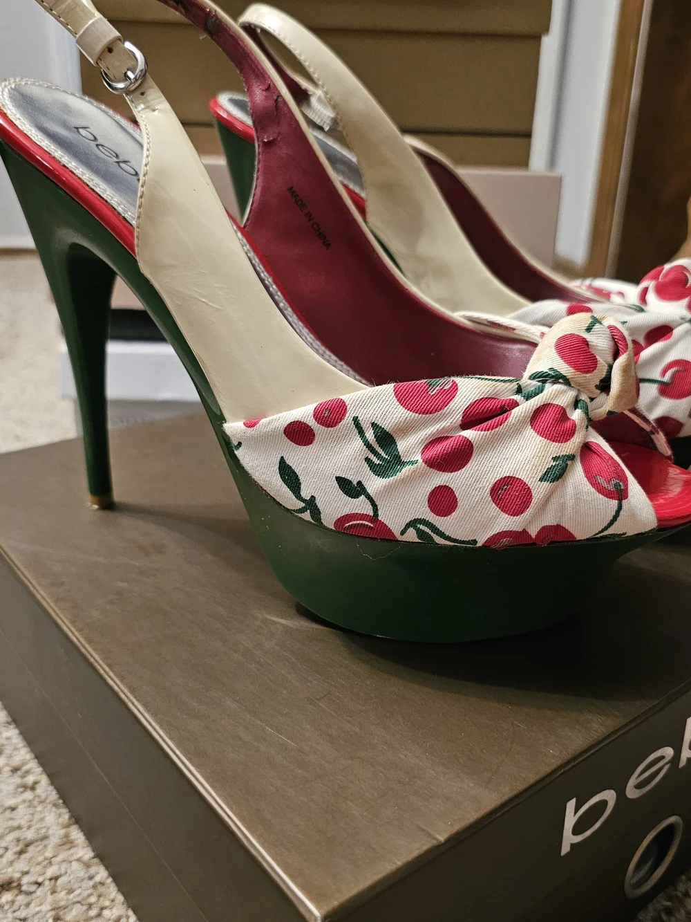 bebe bold cherry